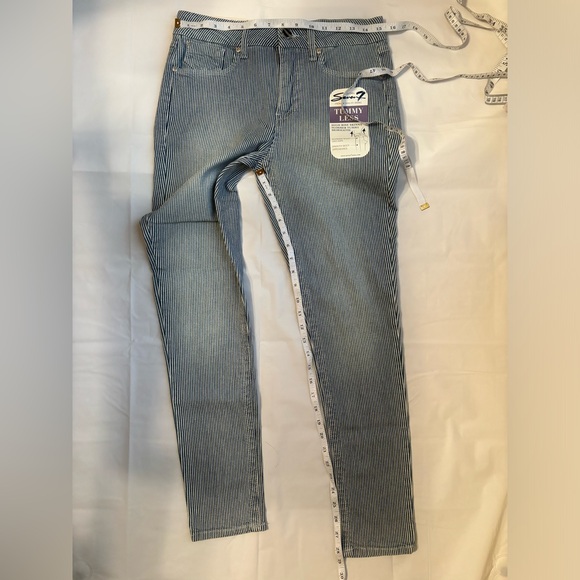 $69 Seven 7 Jeans High Rise Skinny Women’s Size 8 Blue/White Striped TUMMYLESS - Picture 8 of 10